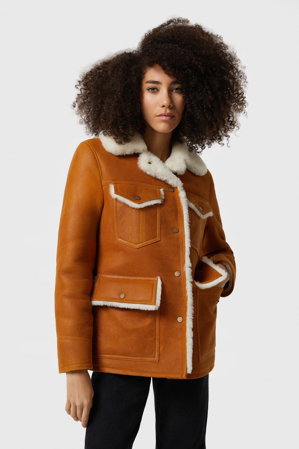 Shearling Western Trucker Coat für Damen, gewaschenes Hellbraun mit weißer Wolle